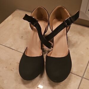 Chic Black Ankle Strap Heels